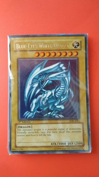 Yu-Gi-Oh! SDK-E001 1st Edition Blue Eyes White Dragon Holographic ULTRA RARE