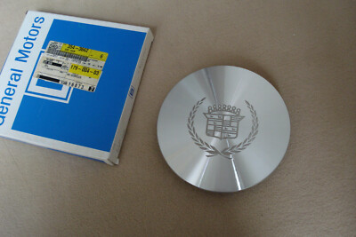 1 Achsabdeckung center cap brand new OEM GM Cadillac machined silver polished 