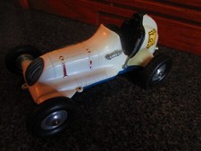 VINTAGE THIMBLE DROME Champion TETHER CAR IN White 57