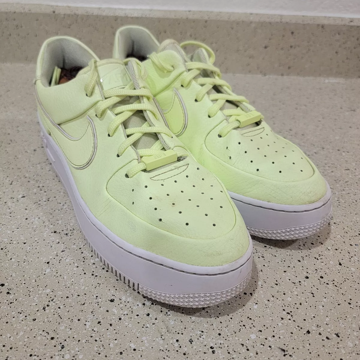 Nike Yellow Air Force 1 Sage Low Sneakers