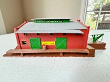 Pola #209 N Scale Freight Station Depot-built-with light - VGC