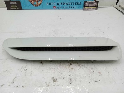 RH 08-09 Pontiac G8 Driver SIDE Right Front Hood Scoop Vent USEDOEM WHITE BROKEN