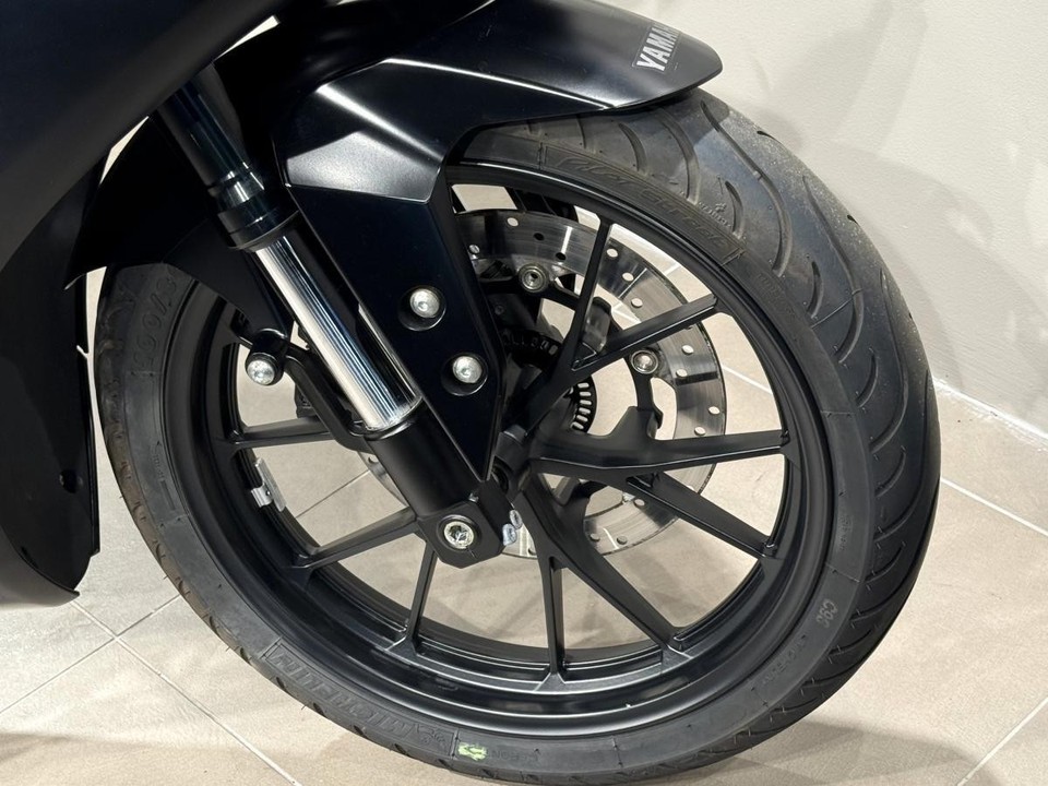 YAMAHA YZF-R125 2023 MODEL IN TECH BLACK - 3700 MILES - STANDARD TRIM ...
