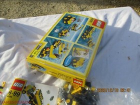 LEGO Designier Set 4096 Micro Wheels Construction Hauling Trucking