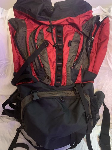 alps mountaineering cascade 4200 backpack includes rain cover