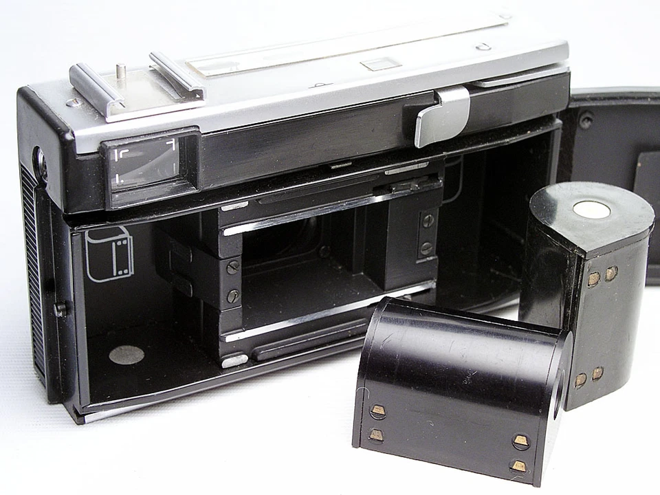 Smena-SL Soviet(Russian) LOMO camera. Rapid system of film loading - Image 3 of 4