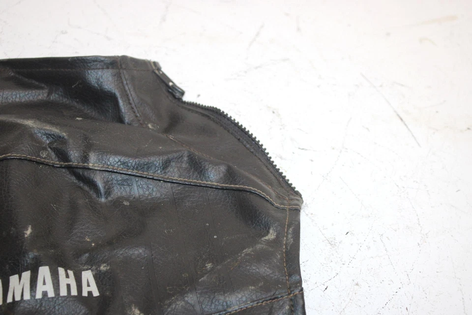 94 Yamaha Vmax 600 оригинальный чехол для руля 8CR-23815-01-00 SY2 - Изображение 3 из 4