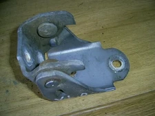  Buick LeSabre VII 3.8 Door Hinge Hinge Door Front Left Upper