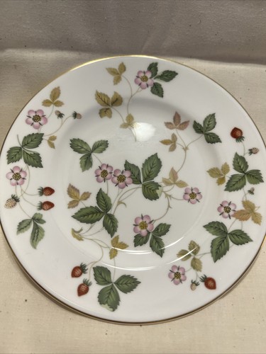 Wedgwood Bone China Wild Strawberry Floral Bread Butter Plate 6" - Picture 3 of 5