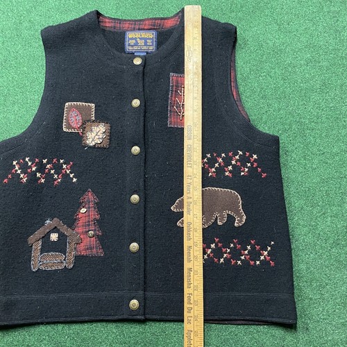 Vintage Woolrich Wool Vest Unisex Medium Black Nature Bear Holiday Sweater - Picture 6 of 7