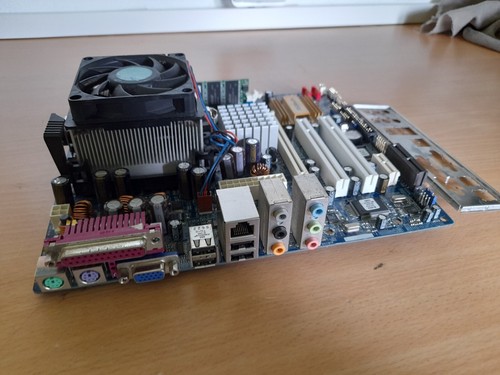 KIT CARTE MERE GIGABYTE K8NF4G SATA2 + SEMPRON 64 2800+ SOCKET 754 - Photo 2/6