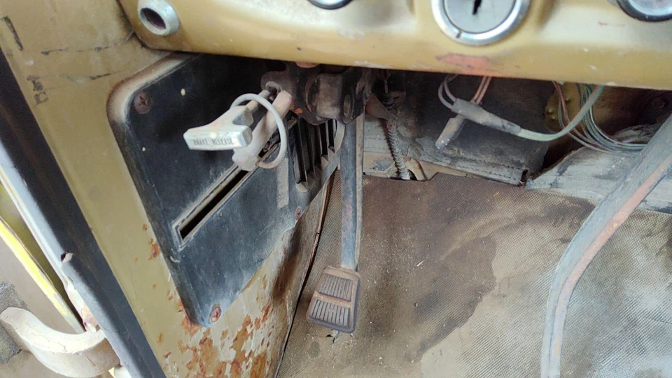 1969 Ford F100 Driver painel de acabamento de ventilação inferior esquerda fabricante de equipamento original - Imagem 2 de 3