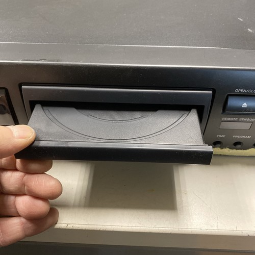 TASCAM CD-160 CD Player FOR PARTS - - Picture 5 of 8