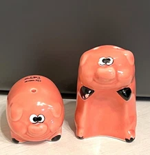 Set of 2 Pink Pigs Ceramic Salt & Pepper Shakers Souvenir Greece 3.2x3.5x2.5 in