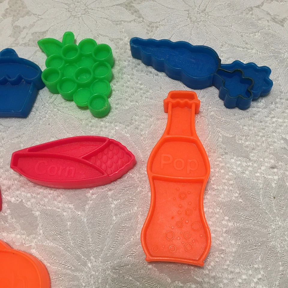 Vintage Mattel Tuff Stuff Plastic Play Food 1972 Lot of 12 pieces - Image 3 of 4