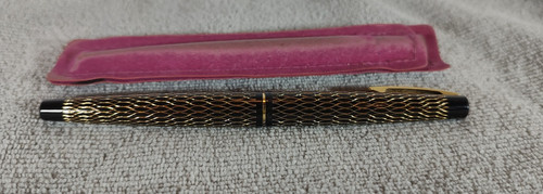 Lady Sheaffer 632 Black Tulle Fountain Pen with Gold Plated Clip and 14K Nib