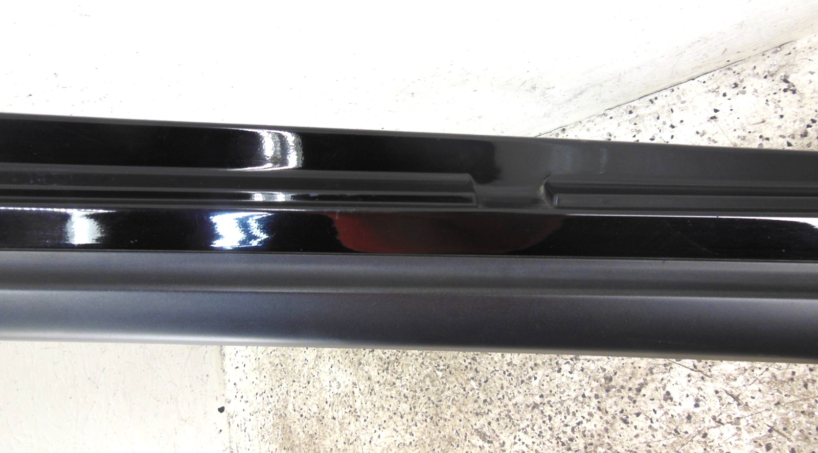 2017 17 Maserati Ghibli  Rocker Panel Moulding Side Skirt Driver Left LH OEM 820