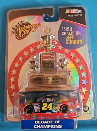 Jeff Gordon #24 1995 DuPont Nascar Winners Circle Decade of Champions 1:64