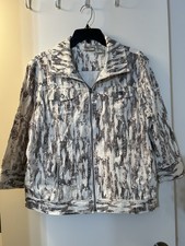 Chico  s Size 2 Women  s Jacket Snake Print 3/4 Length Sleeve New Top Zip Up