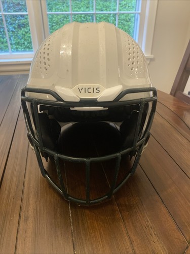 ZERO2 QB HELMET WHITE EXTRA LARGE/ Visor included.