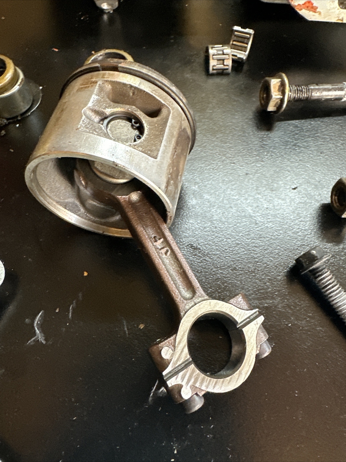 McCulloch chainsaw parts CS 38 EM Piston, Engine Heads eBay