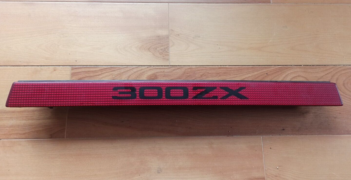 84-86 Nissan 300ZX Z31 Rear Center Bar Lens License Plate Light