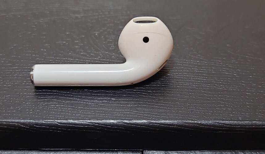 Apple AirPods 2nd Generation (LEFT Pod Only Replacement) A2031 | eBay