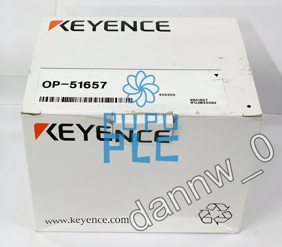 New In Box 1pcs KEYENCE OP-51657 Dedicated Parallel Connection