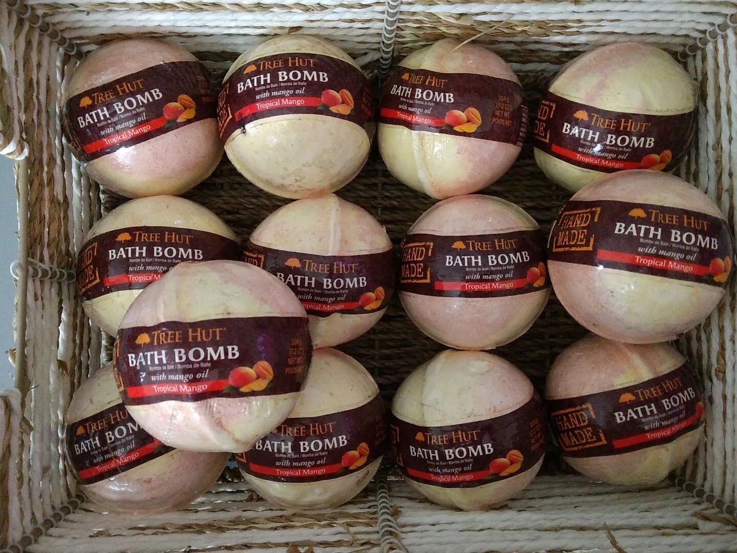 Lot of 13 - Tree Hut Moisturizing Bath Bomb New old stock Sealed Tropical Mango 