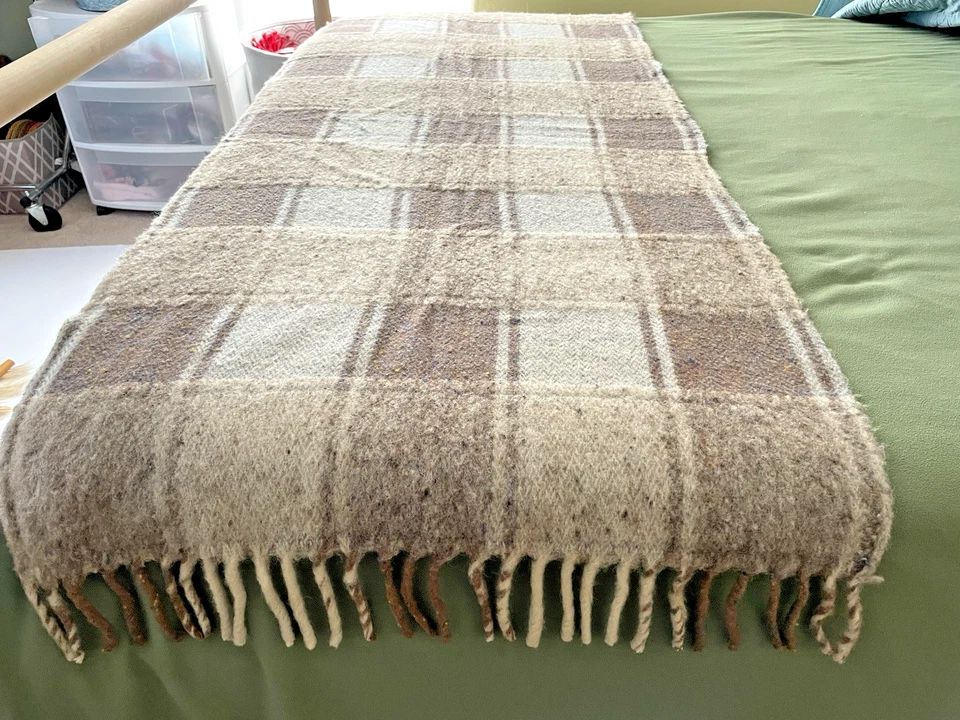 Vintage Crana Handknits Shawl Throw 30 x 65 + Fringe Donegal Wool Aran Tan Brown - Image 4 of 4