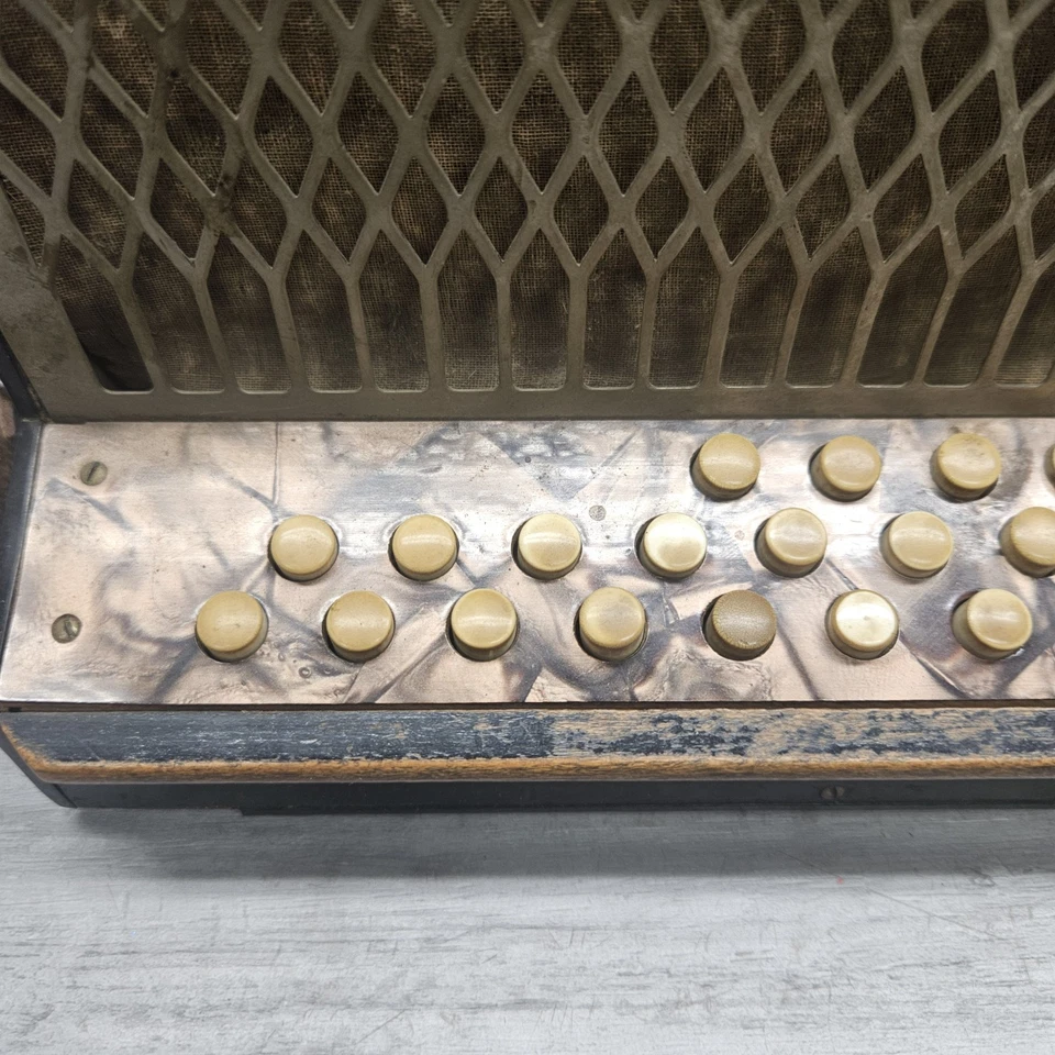 Acordeón botón Hohner Liliput Segunda Guerra Mundial acordeón tornistera sin estuche Foto 3 de 4