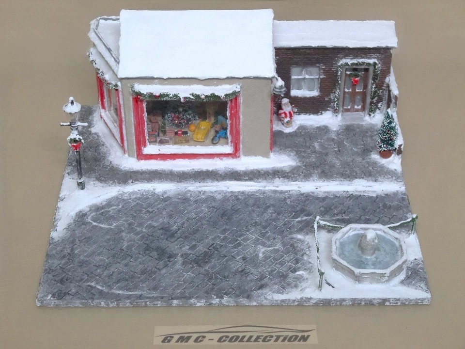 DiORAMA NATALiZiO NEGOZiO Di GiOCATTOLi LAND ROVER 190 PiCKUP (NO NOREV SOLiDO) - Immagine 2 di 4