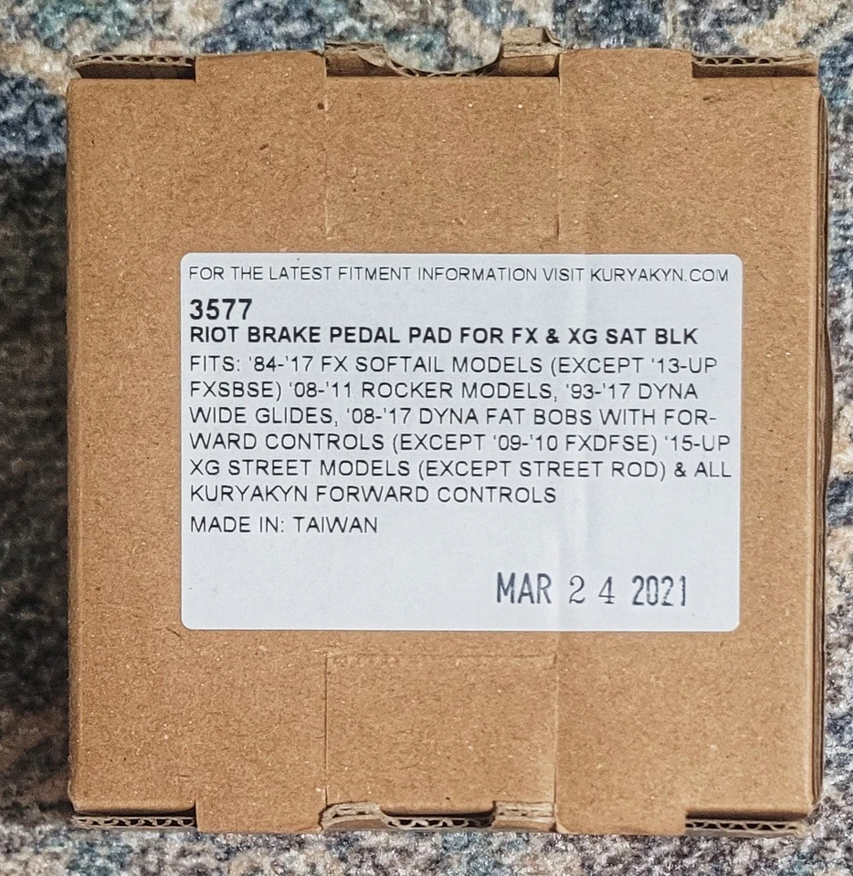 Pedal de freio Kuryakyn Riot 3577 – Harley Touring, Softail, Dyna, Sportster Mo - Imagem 3 de 3