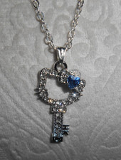 HELLO KITTY CRYSTAL KEY WITH BLUE HEART BOW NECKLACE