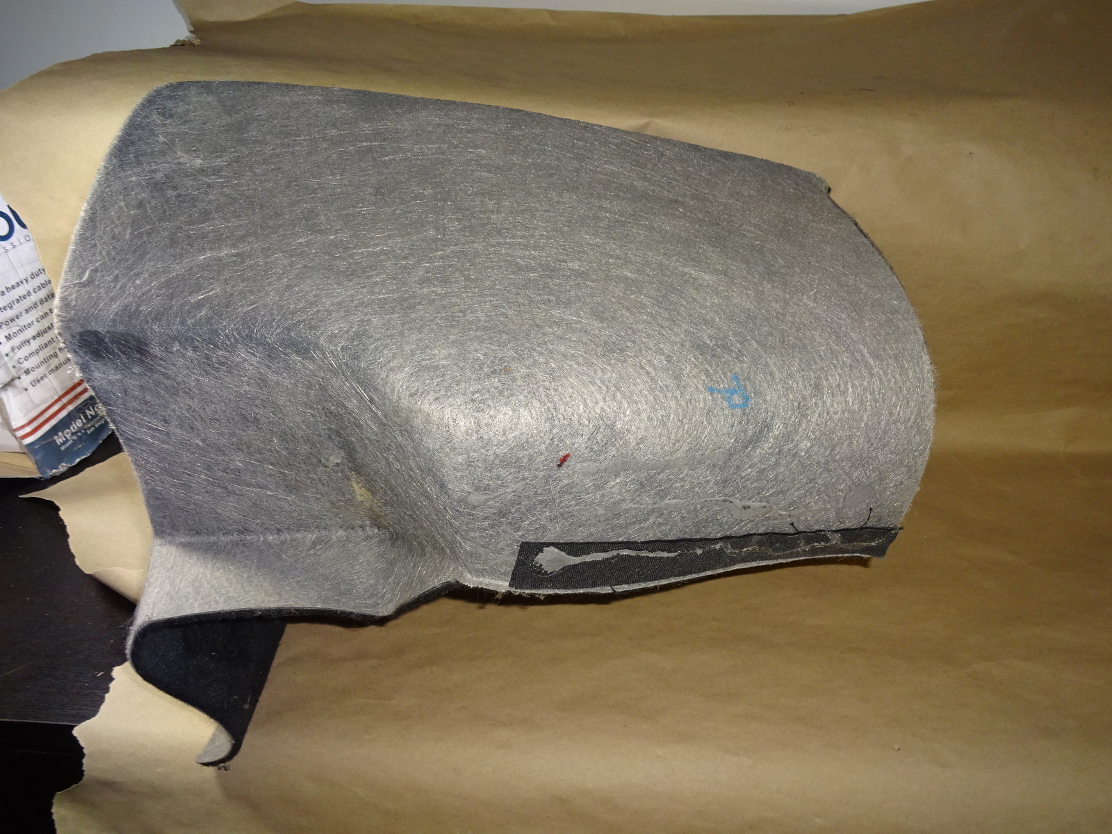 Ferrari 550 - RH Right Boot Wheel Carpet Black 65207690
