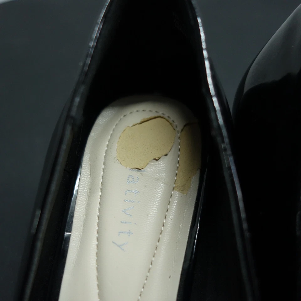 Salto bomba Relativity Comfort feminino 6 preto biqueira pontiaguda couro envernizado - Imagem 2 de 4