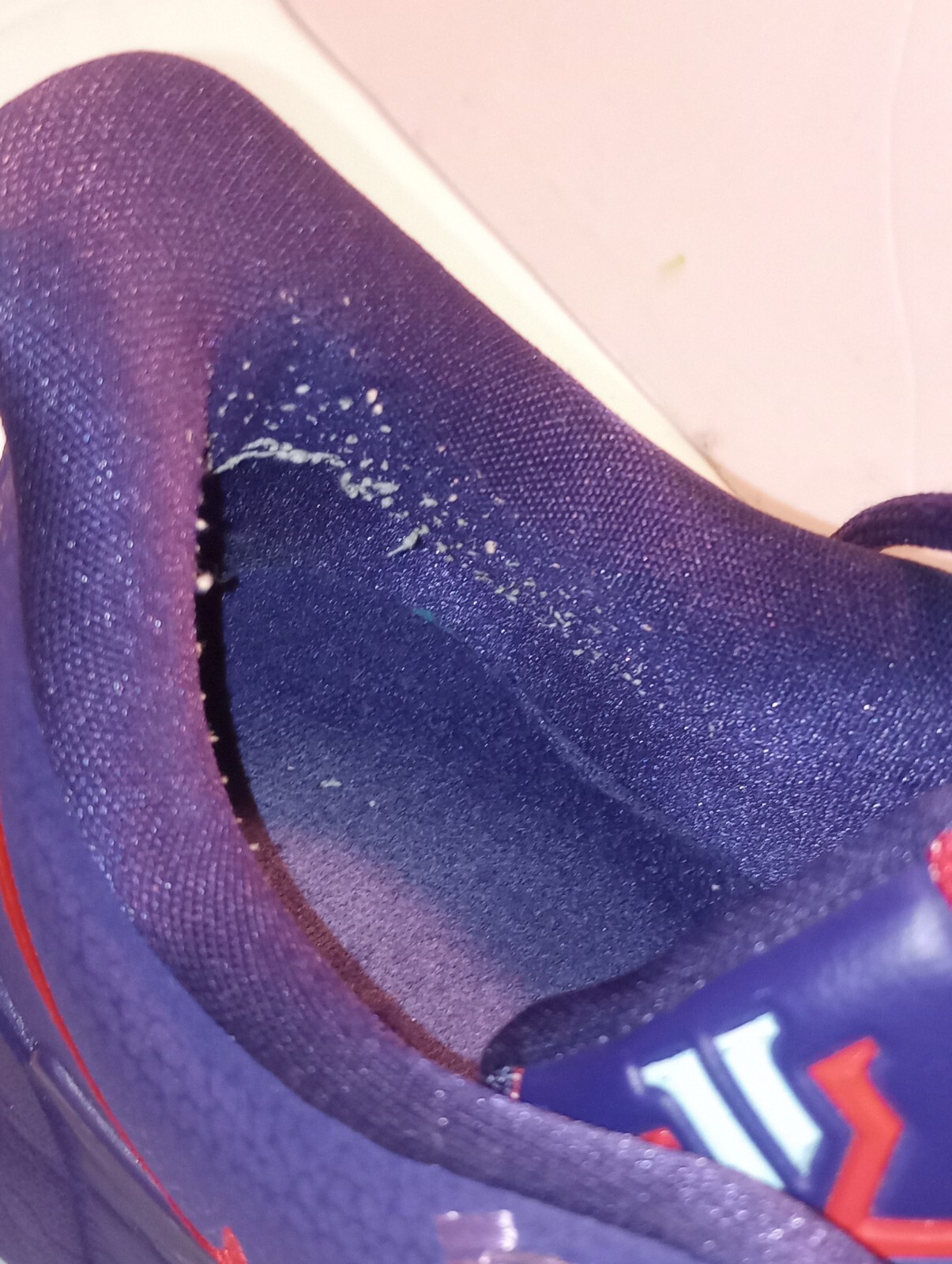 Nike Kyrie Low 3 Men's Basketball Shoes Size 9.5 Orch… Gem