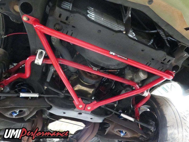 UMI Performance se adapta a 78-88 GM G-Body refuerzo delantero soporte perno Foto 2 de 4