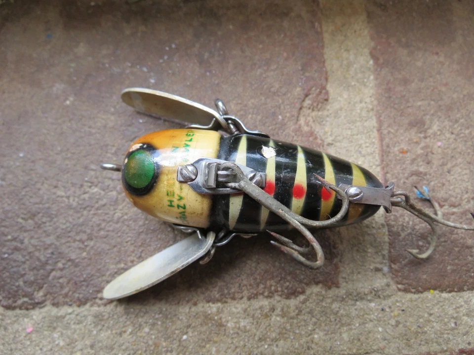 Señuelo de pesca Heddon Crazy Crawler verde alrededor de los ojos (lote #12467) Foto 2 de 4