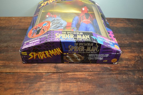 1996 ToyBiz 12 Inch Spectacular Spider-Man / Scarlet Spider-Man Set - Picture 5 of 5