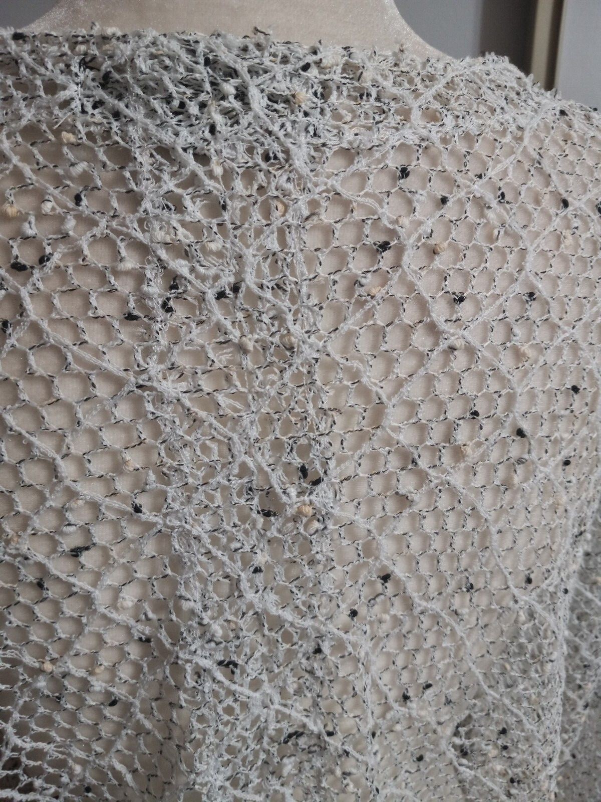 Mistror Image Medium White Netting Button Beach T… - image 6