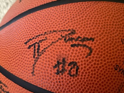 Tim Duncan and team signed Final Four Basketball