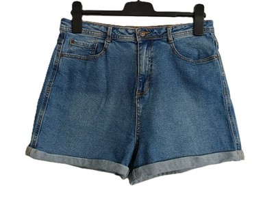 Jeansshorts blau mit Revers. Kiabi. Größe 42