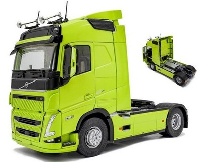Volvo FH Globetrotter XL Truck 2023 Neon Green 1:24 SOLID 2400107