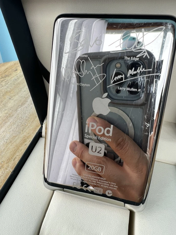 (Unopened) REAL U2 Edition Apple iPod Classic 4th Gen Matching Serial Numbers - Imagen 2 de 4