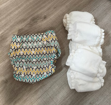 Blümchen Stoffwindel 2in1 System One Size Set mit 5 Einlagen - Gemustert