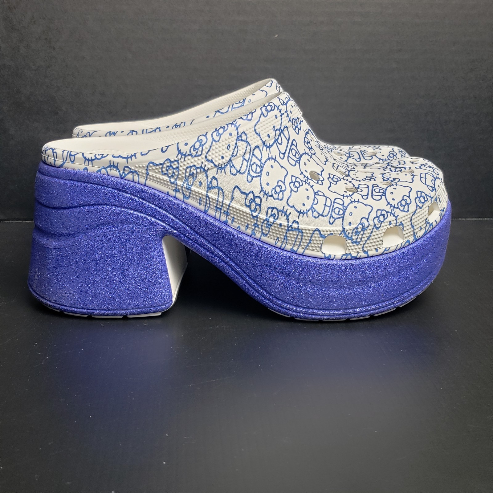 Crocs 209451 Hello Kitty Platform Clogs White/Blu… - image 4