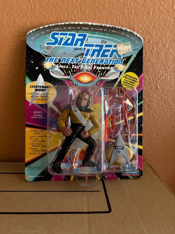 NEW 1992 Playmates Star Trek Next Generation Action Figure Lieutenant Worf 6013