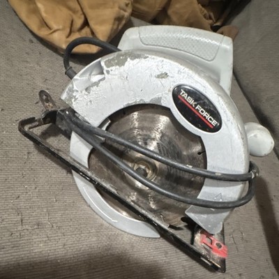 Task Force Circular Saw Corded Electric Right Blade Gray Black