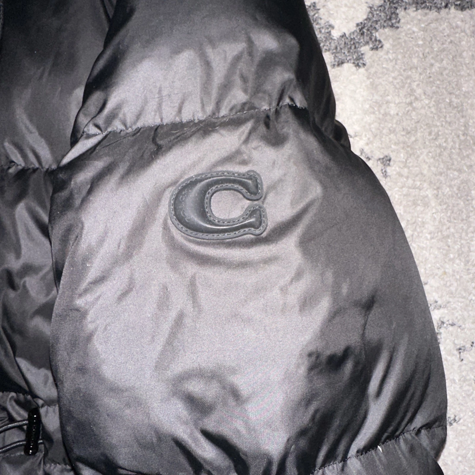 Cappotto piumino donna Coach nero cappuccio nero lunghezza media tg med $695